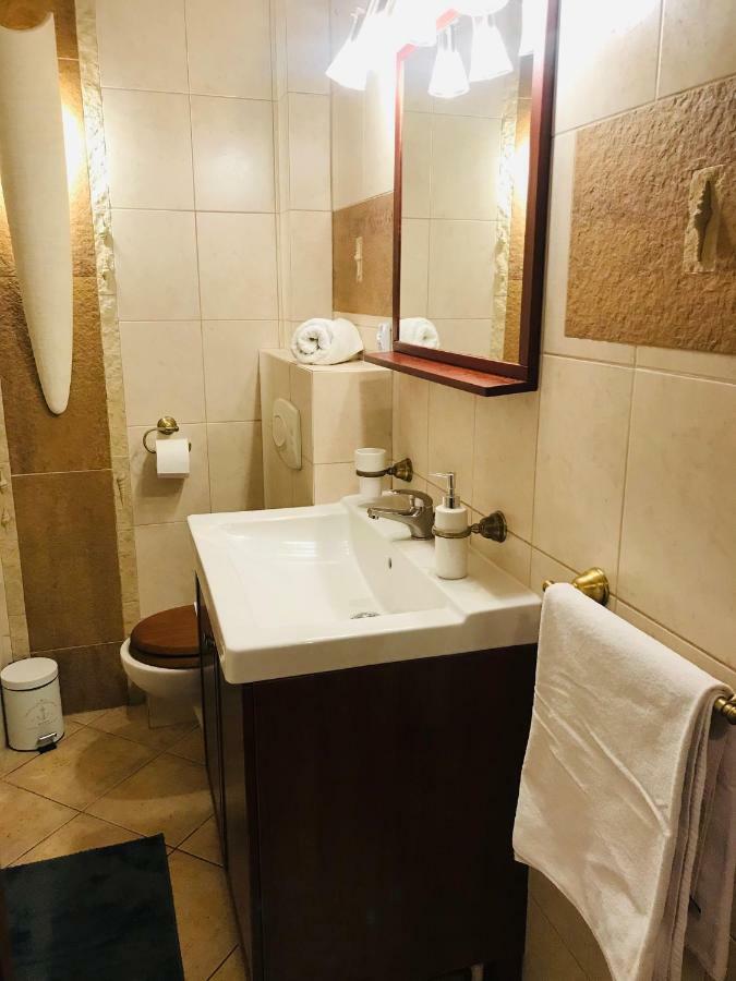 Vinci Apartment In The City Center Краков Экстерьер фото
