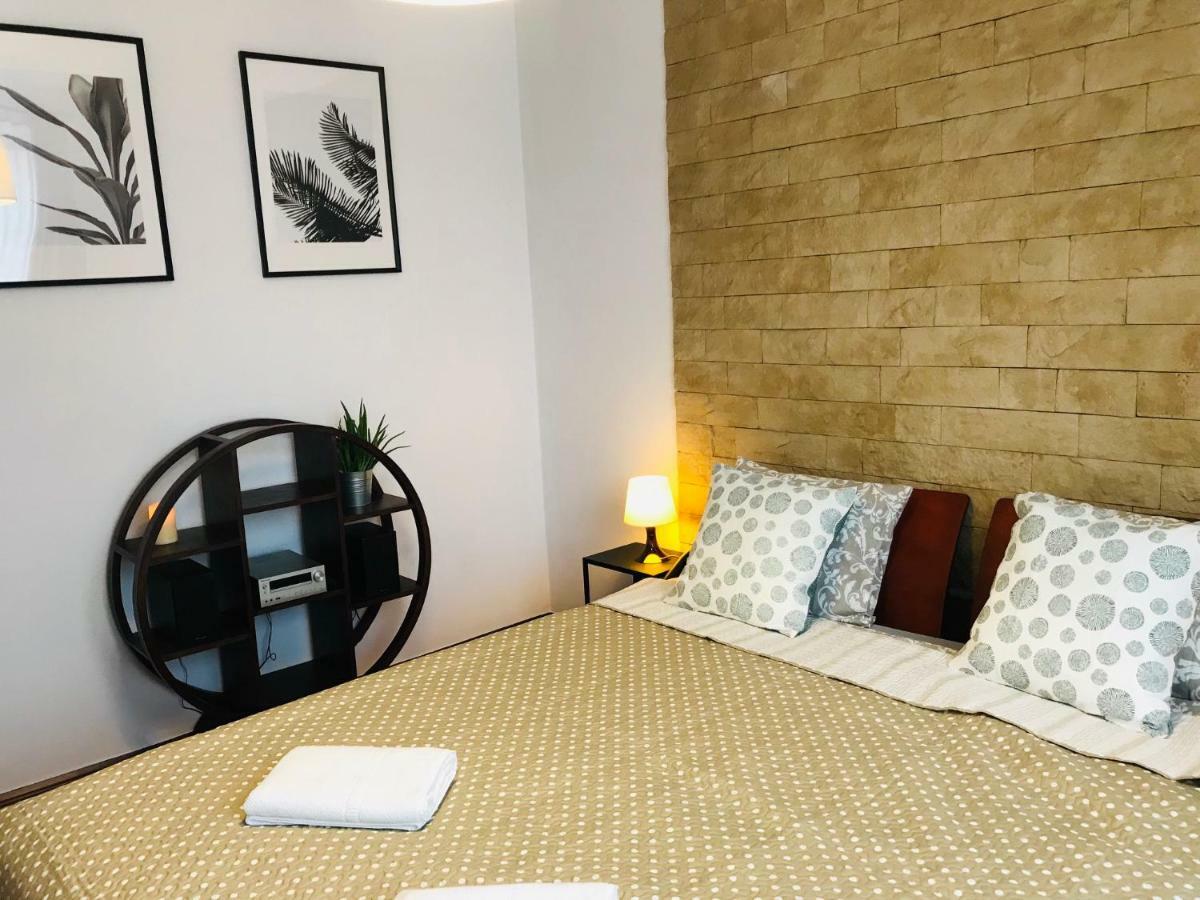 Vinci Apartment In The City Center Краков Экстерьер фото